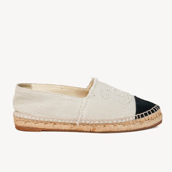 Chanel Fraying CC Textile Espadrille Flats in White and Black - Picture 2 of 10